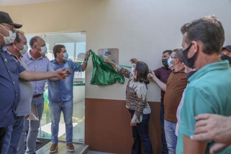 Vereadores marcam presença na reinauguração de escola no Assentamento Passo Liso